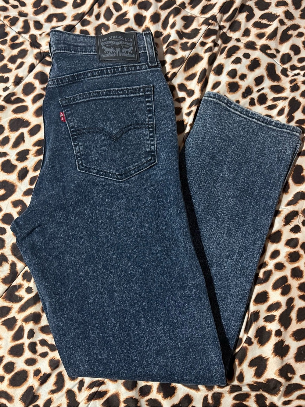 ✨Levi’s 724 High-Rise Straight Jeans✨